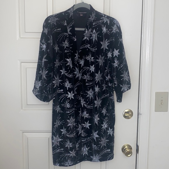 Victoria’s Secret Velvet Star Robe - Picture 2 of 8